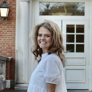 Meet your Posher, Elizabeth